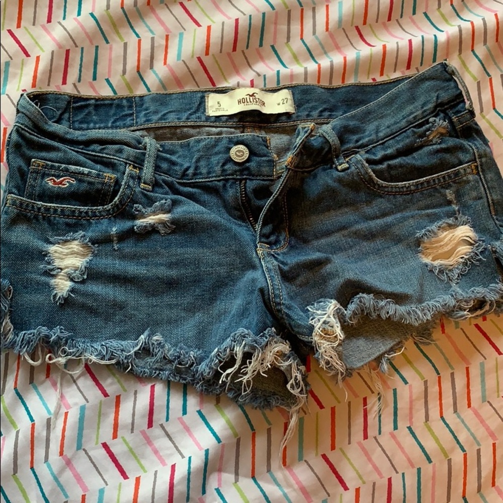 Shorts - Picture 2 of 3